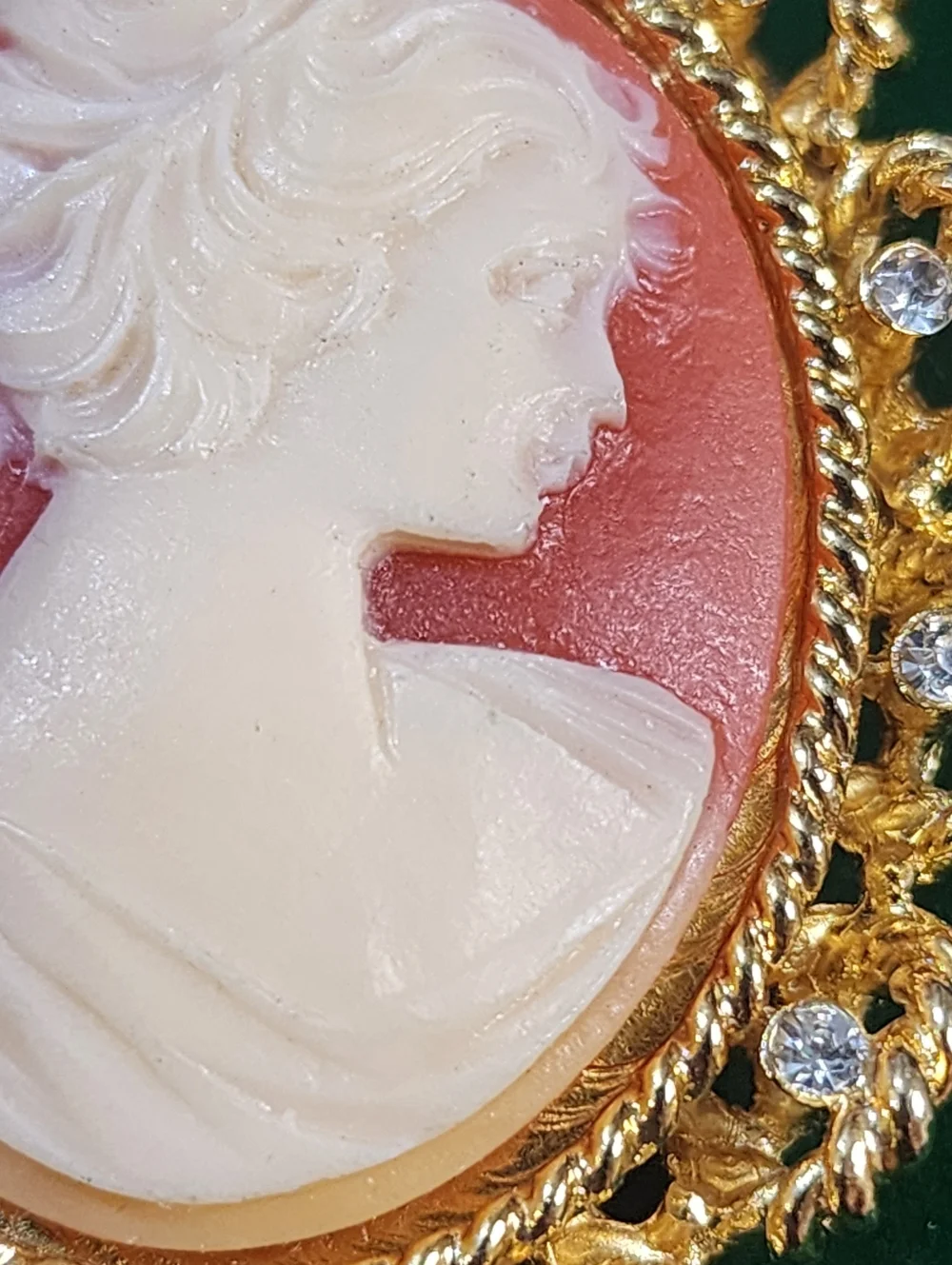 Vintage 1980s Cameo Brooch Gold Tone Filigree Rhinestone Frame Classic Lady